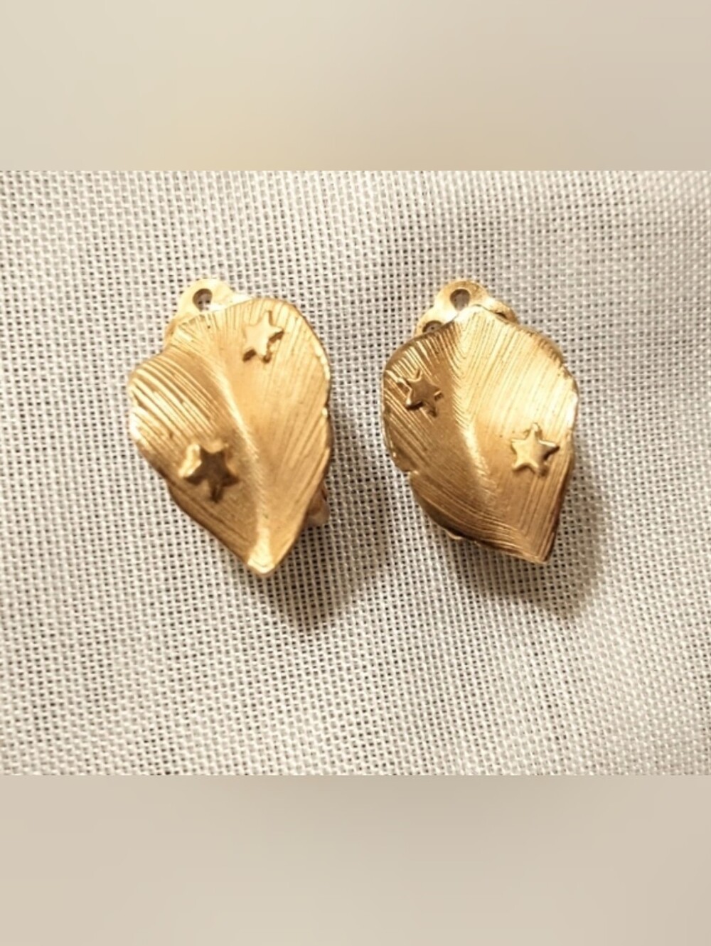 Vintage Signed CRCo Charles Reis - 12k Filled "Leaf w/ Stars" Clip On 60s